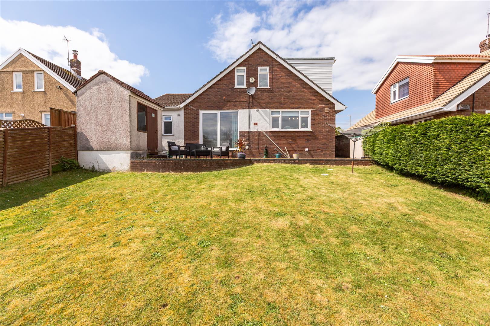 Parklands View, Sketty, Swansea, SA2 8LT